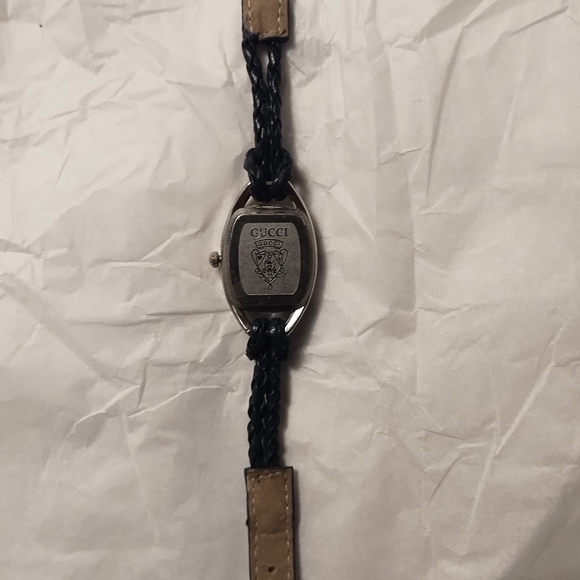 Retro Gucci Watch, Gucci Quartz, Vintage Gucci - Picture 6 of 7